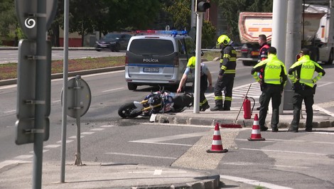 Kuriózna situácia v Bratislave: Na tom istom mieste sa stali dve nehody po sebe
