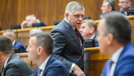 Koalícia plánuje zmenu rokovacieho poriadku. Vykázaní poslanci prídu o mesačný plat