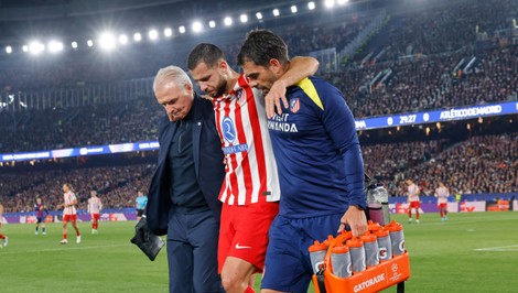 Atlético zostrelilo Barcelonu, HANCKO sa zranil