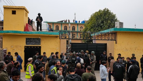 Výbuch v mešite v Islamabade si vyžiadal najmenej 15 mŕtvych