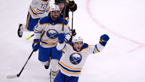 Buffalo prešlo cez Boston, Vegas cez Utah