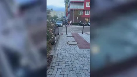 VIDEO: V Bratislave zazneli výstrely. Ľudia v panike utekali do bezpečia