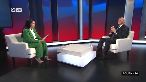 Politika 24 s Františkom Mikloškom: Spontánnosť mladých pripomína dni Novembra 89