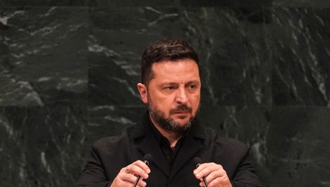 O vojne môže rozhodovať umelá inteligencia. Zelenskyj varuje pred novou hrozbou