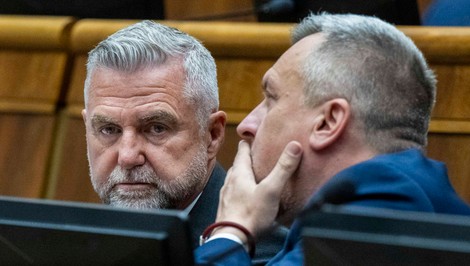 Ako by Slováci volili, ak by sa voľby konali teraz? Exkluzívny májový prieskum preferencií AKO pre JOJ24