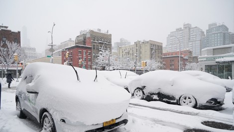 OBRAZOM: New York pod snehom