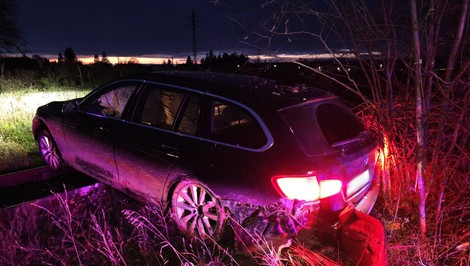 Unikal pred políciou až uviazol na trati. Vodič odmietol dychovú skúšku aj test na drogy