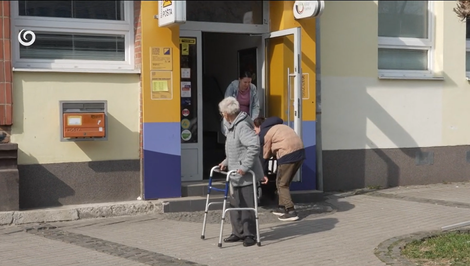 V Humennom chýba bezbariérová pošta. Matky a imobilní musia zdolávať schody