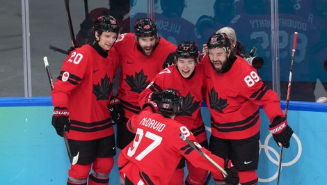 Kanada vyrovnala počas presilovej hry na 2:2