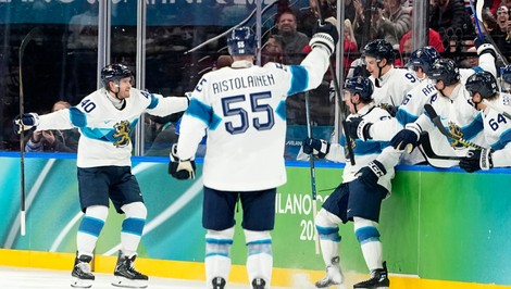 Fínsko skóruje v oslabení, vyhráva 2:0!