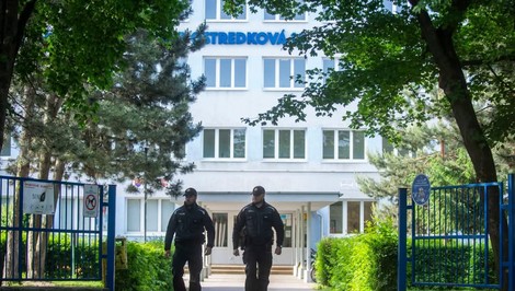 Polícia zvyšuje prítomnosť pri školách: Reaguje na nedávne udalosti