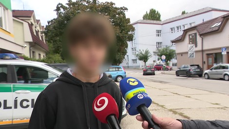 Muži napadli 14-ročného chlapca a jeho sestru