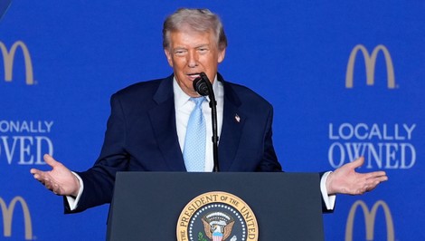 Trump šokoval vyhláseniami o možných amerických úderoch na tri štáty