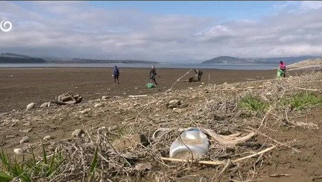 Chlad ich nezastavil: Dobrovoľníci vyzbierali 150 vriec odpadu z Liptovskej Mary