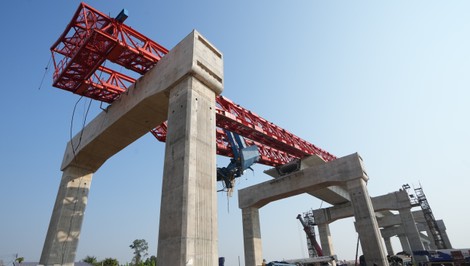 Ďalší pád žeriavu v Thajsku: Pri Bangkoku zomreli dvaja ľudia