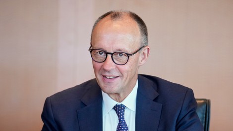 Nemecký kancelár Merz pripravuje virtuálny summit pred stretnutím Trumpa s Putinom