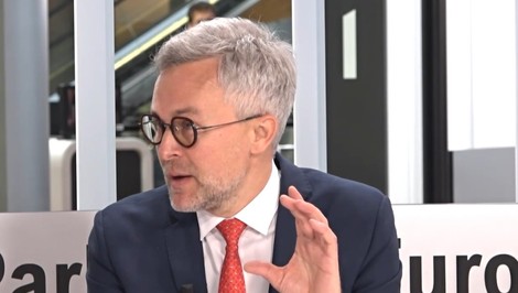 Europoslanec Krutílek o tých slovenských: Sami sa vyoutovali, nie sú schopní dokázať vôbec nič