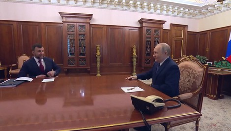 Putin získa právo poslať armádu do krajín väziacich Rusov, píšu ruské médiá