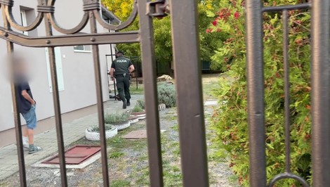 V centre pre deti v Rimavskej Sobote sa vyhrážalo 13-ročné dievča. Zasahovala polícia