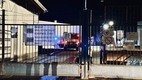 Nové zistenia o požiaru vo Vištuku. Podľa informácii TV JOJ požiar zachvátil maštaľ s ošípanými