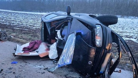 Po čelnej zrážke zostali dva ťažko zranení. Detaily vyšetruje polícia