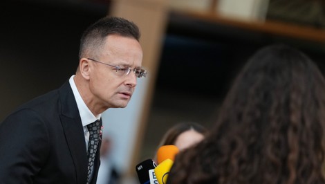 Orbán nariadil vyšetriť informácie o odpočúvaní ministra Szijjártóa