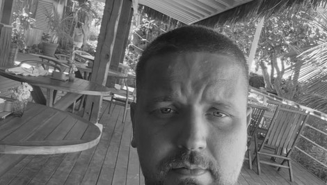 Zomrel moderátor a hypeman Marcel „Osťo“ Osztas (†37). O chorobe informoval pred Vianocami