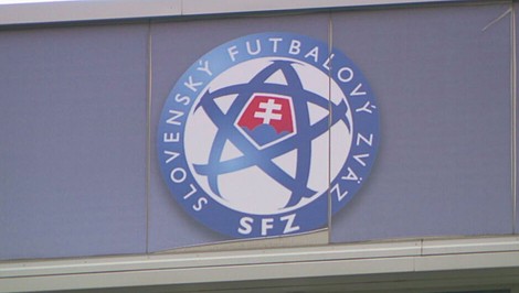Šok v slovenskom futbale. SFZ môže prísť o milióny za mobily