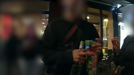 Mladík sa preukázal občianskym preukazom vytvoreným pomocou AI. Po odhalení utiekol
