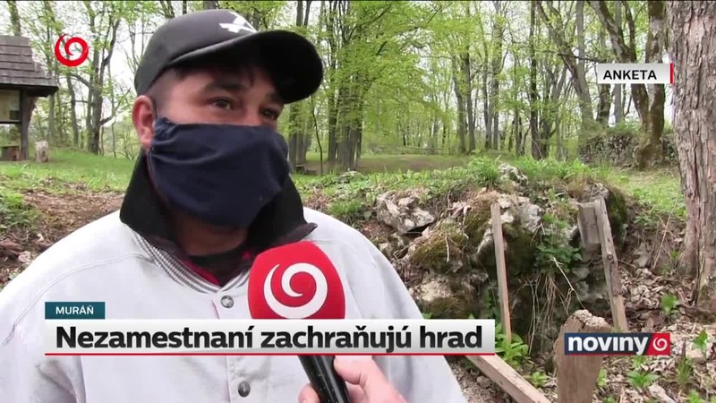 Nezamestnaní zachraňujú hrad