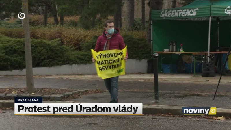 Protest pred Úradom vlády