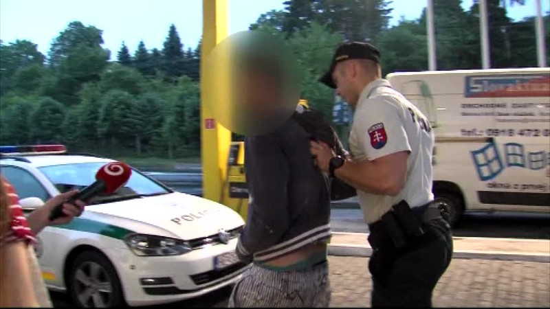 Nevládal stáť, ani rozprávať. Napriek tomu si sadol za volant