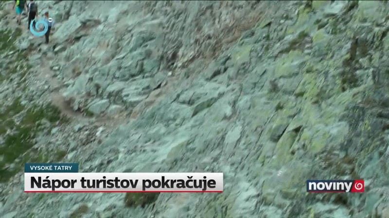 Nápor turistov pokračuje