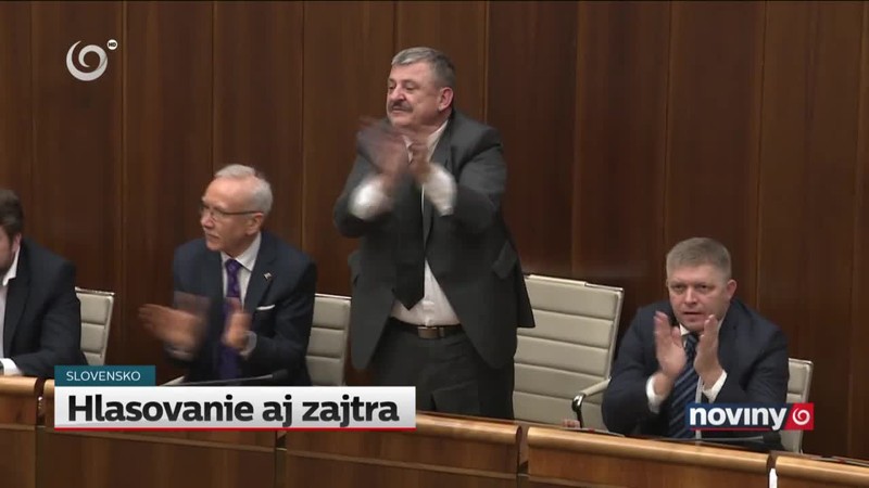 Hlasovanie aj zajtra