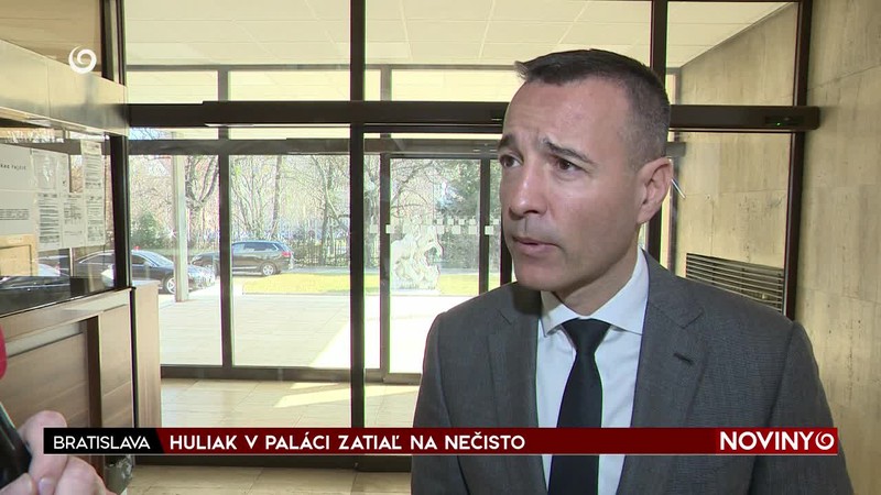 HULIAK V PALÁCI ZATIAĽ NA NEČISTO