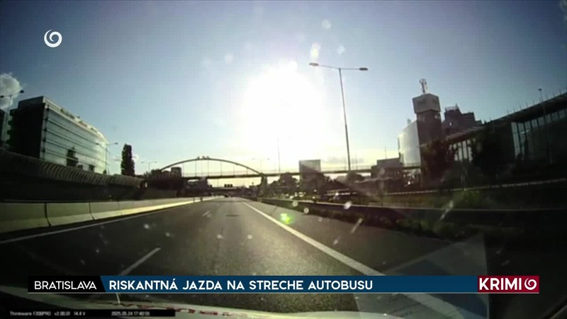 RISKANTNÁ JAZDA NA STRECHE AUTOBUSU