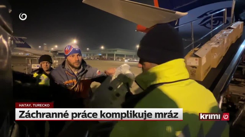 Záchranné práce komplikuje mráz