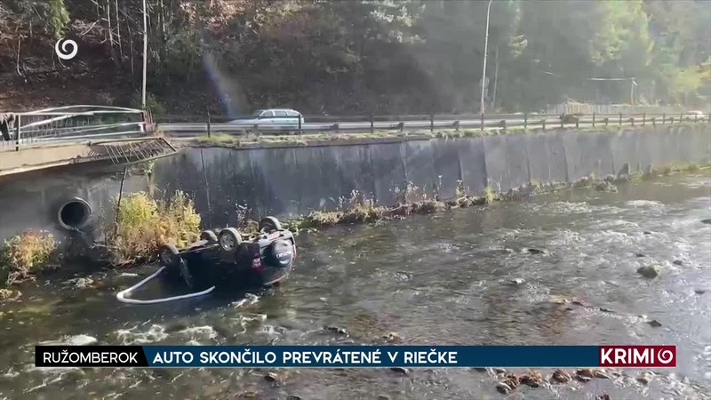 AUTO SKONČILO PREVRÁTENÉ V RIEČKE