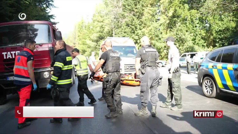 Vážna zrážka autobusu a auta