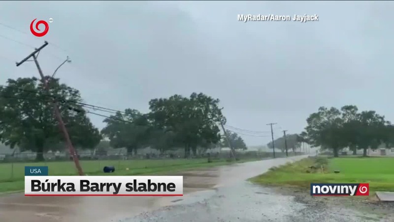 Búrka Barry slabne