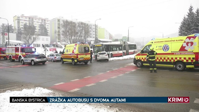 ZRÁŽKA AUTOBUSU S DVOMA AUTAMI