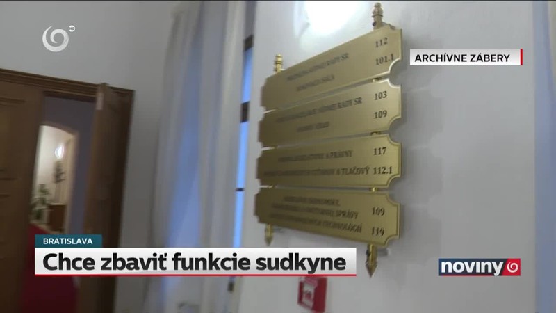 Chce zbaviť funkcie sudkyne