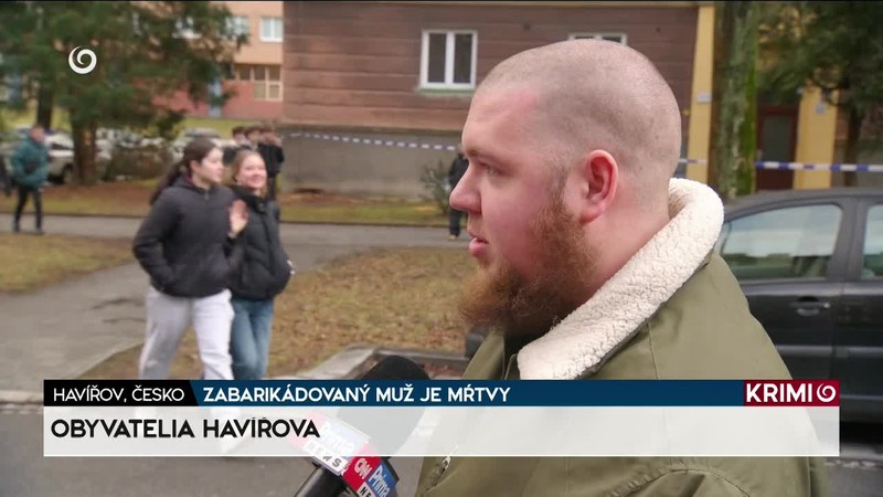 ZABARIKÁDOVANÝ MUŽ JE MŔTVY