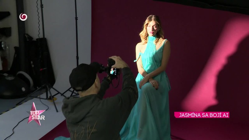 JASMÍNA SA BOJÍ AI