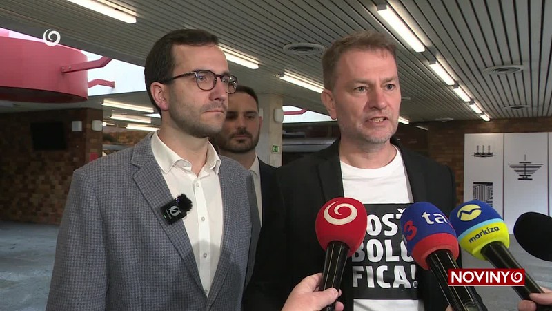 OPOZÍCIA CHCE ODVOLÁVAŤ R.KALIŇÁKA