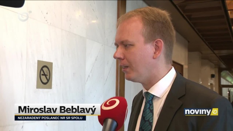 Zmena financovania strán