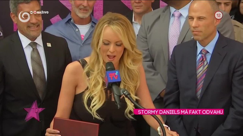 STORMY DANIELS MÁ FAKT ODVAHU