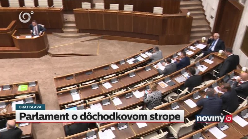 Parlament o dôchodkovom strope