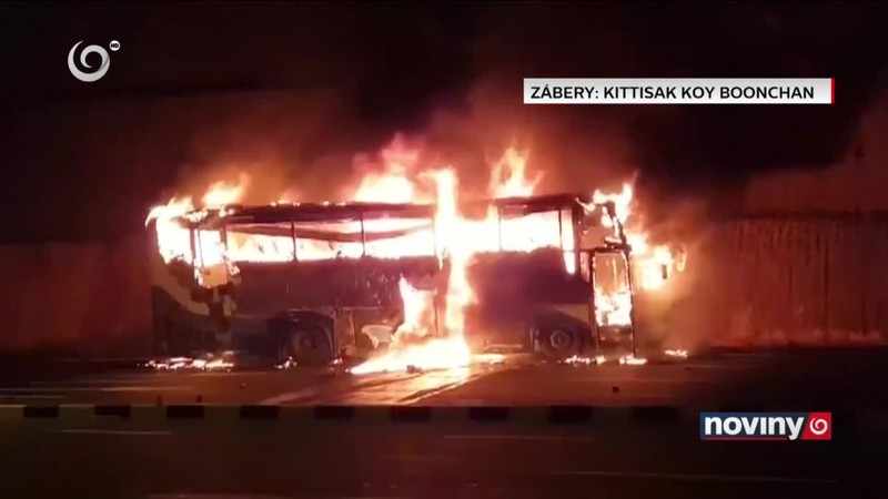 20 mŕtvych pri požiari autobusu