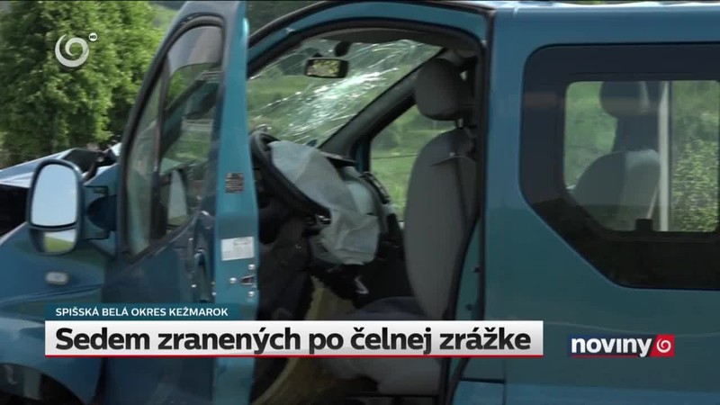 Sedem zranených po čelnej zrážke